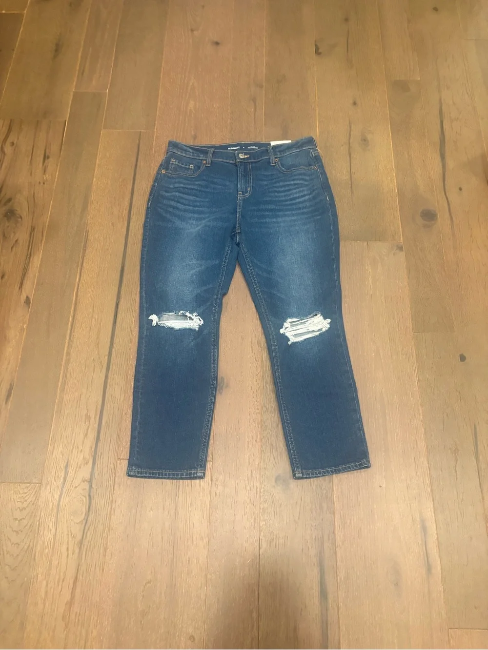 Old Navy $40 NWT Mid-Rise Boyfriend Distressed Crop Jeans 6 W 16” R 10.5” I 24” - Picture 2 of 9